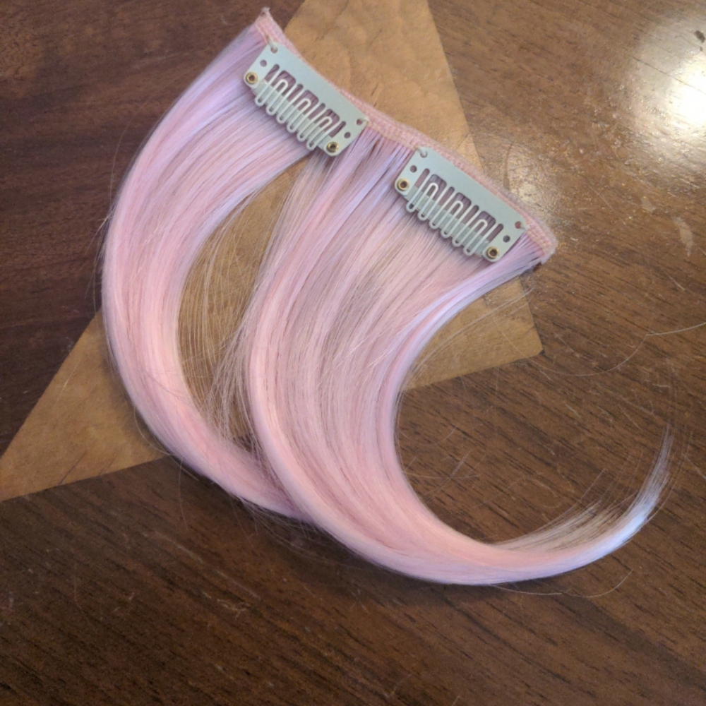 Pink Hair Extension - Picture 4 of 4